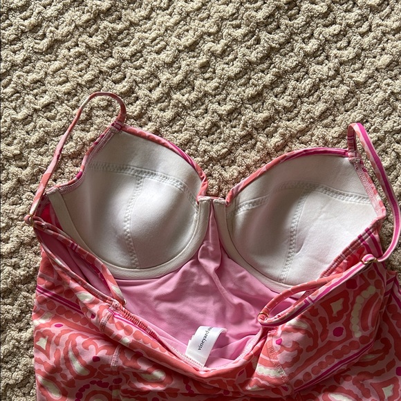 Vineyard Vines Women’s Pink Patterned One-Piece Swimsuit - Picture 5 of 8
